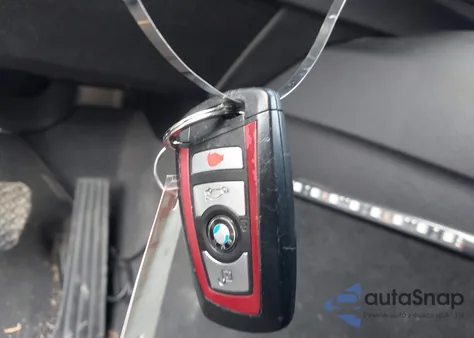 2017 BMW 330I z USA, uszkodzony, nr VIN WBA8B9C51HK675555